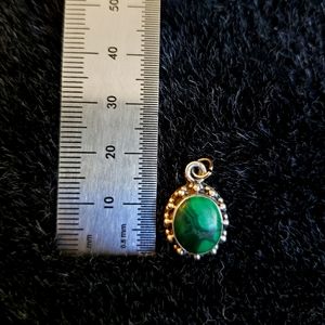 Small sterling silver malachite pendant